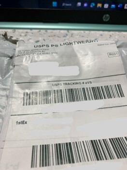 Relatório de segurança do consumidor I received a box of socks that I did not order. I received a package from the above address that say... foto #2