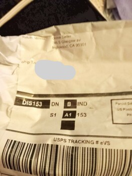 Relatório de segurança do consumidor I received a package and have no idea why it was not empty. It has socks in it. who ordered it and w... foto #4