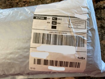 Relatório de segurança do consumidor Scam Alert I received a tan small blanket not manger figurines I ordered. Very disappointed. Later f... foto #2