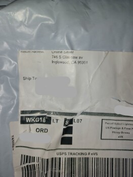 Rapport de sécurité du consommateur Scam Alert I didn't order this Scarf that's says it cost $12.49 and my order was for $30.71 I will l... photo #2