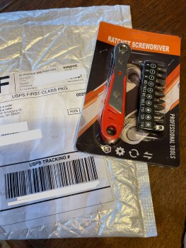 Verbrauchersicherheitsbericht Scam Alert An item received that I did not order from 8000 N Virginia St Reno NV
I received an item... Foto #1