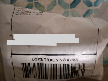 消费者安全报告 Package I did not purchase Hi. I received a package containing a man's ring I did not order! How did... 照片 #1