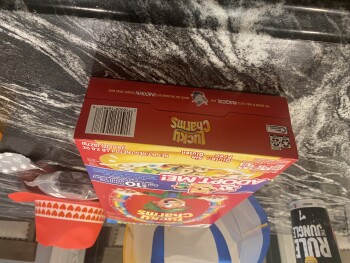 Consumer Review - Food Safety Walmart Supercenter, Nitro Market Place, Cross Lanes, WV, USA Lucky Charms photo #2