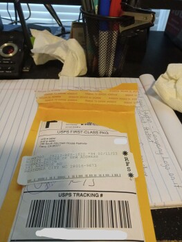 Verbrauchersicherheitsbericht I just received an empty package from online seller that's it came in the mail an empty package.
fi... Foto #2