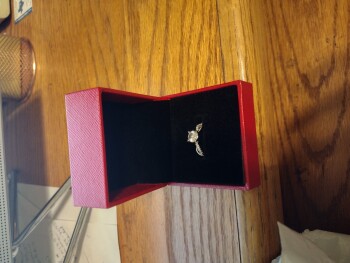 Rapport de sécurité du consommateur Non-Ordered Merchandise My wife received a ring from Tevin James, 10859 Oxnard St, North Hollywood,... photo #1