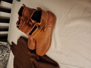 Rapport de sécurité du consommateur Scam Alert I received a order back in January,  I ordered a sweater size medium and I received a sma... photo #2