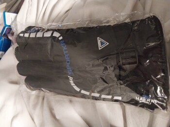 Informe de seguridad del consumidor A package i didnt order what i ordered never arrivedd I ordered several items from china and japan b... foto #1