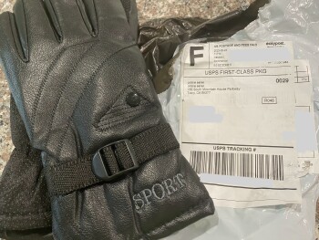 消费者安全报告 Scam website sent random package. Ordered raised garden beds and got a cheap pair of gloves.  Peeled... 照片 #1