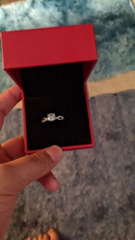 消费者安全报告 I am Reporting: TAVIN JAMES for sending unordered package The person named TEVIN JAMES, 3148 Colima... 照片 #1