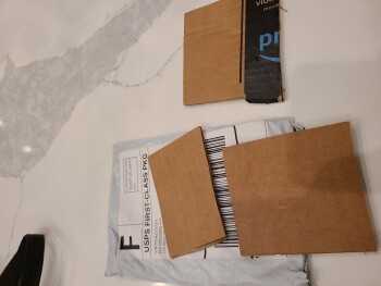 Package with 3 pieces of cardboard 照片 #1