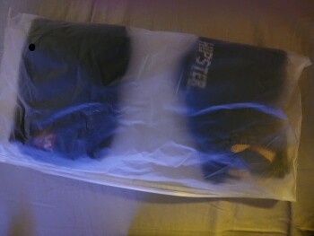 Rapport de sécurité du consommateur Scam Alert I recieved a package today with two pair of socks I didn't order. I ordered 5 willow figu... photo #1