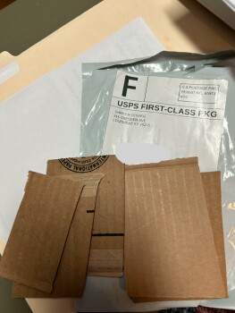 PACKAGE WITH 5 PIECES OF CARDBOARD ?? 照片 #1