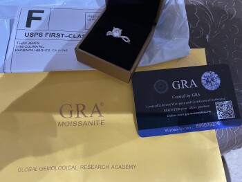 تقرير سلامة المستهلك Unordered Package Received package from Tevin James of a fake diamond ring.
It is from Tevin James... صورة فوتوغرافية #1