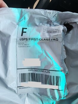 Verbrauchersicherheitsbericht Gloves I did not order I received a pair of gloves today in the mail from Carson 2101 W Lake st Addi... Foto #2