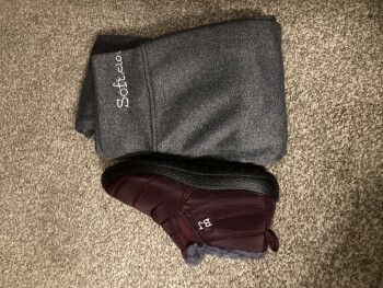 消费者安全报告 I received girls winter boots and girls leggings which I did not order with no information Received... 照片 #1