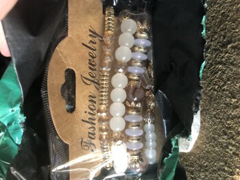 I received a beaded necklace that I did not order. photo #1