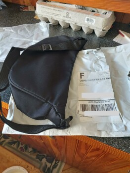 Verbrauchersicherheitsbericht I received a canvas shoulder bag I didn't order. I got a tracking notification saying the 2 raised b... Foto #2