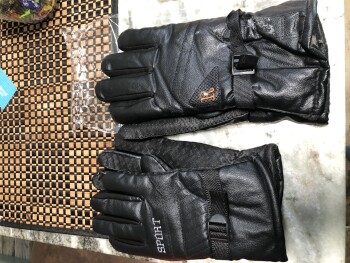 I got a pair of gloves, today in the mail! I didn’t order them 照片 #1