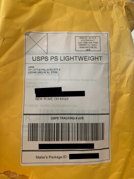 Verbrauchersicherheitsbericht A ring I received but never order. I ordered some clothes from Macy two months ago. Got a ring inste... Foto #2