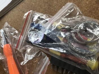 Rapport de sécurité du consommateur Unordered package from Jimmy Chou March 15, 2023 I received a package from this address. It containe... photo #2