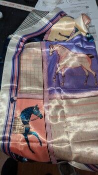 Relatório de segurança do consumidor I received a horse scarf...looking for foldable pool table I ordered foldable pool table and receive... foto #2