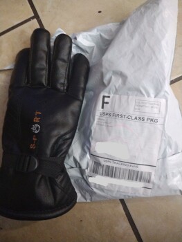 Do not order anything from this app. It's a scam Foto #1