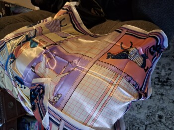 تقرير سلامة المستهلك Scam Alert: Embriiue I received a scarf instead of an electronic I ordered online. Embriiue was the... صورة فوتوغرافية #1