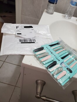 Rapport de sécurité du consommateur I received toothbrushes I received toothbrushes but did not order them! What do I do about this?
I... photo #2