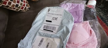 消费者安全报告 I received a package that I did not order@ I received a package of Bras that I did not order and was... 照片 #2