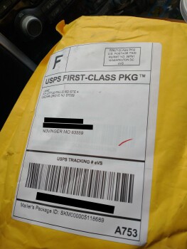 Unordered package صورة فوتوغرافية #1