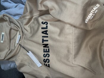 Verbrauchersicherheitsbericht Unordered package My girlfriend and I noticed a package in the mail today. We haven’t ordered anythi... Foto #3