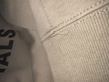 Verbrauchersicherheitsbericht Unordered package My girlfriend and I noticed a package in the mail today. We haven’t ordered anythi... Foto #5