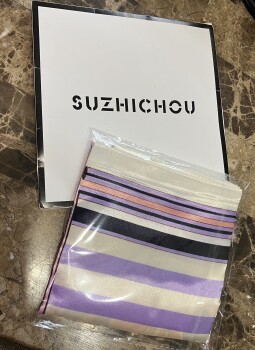 Verbrauchersicherheitsbericht I received a scarf from Carson, that I did not order I ordered a composting vinyl garden from a FB a... Foto #3