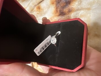 消费者安全报告 Non ordered ring I ordered some stuff from a Facebook add only to receive this ring. No return addre... 照片 #1