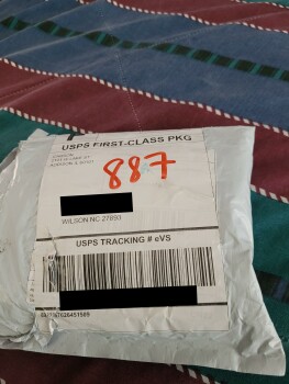 I didn't order socks, my order was supposed to be a bathroom shelfs Foto #1