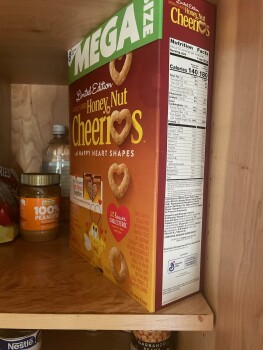 Honey Nut Cheerios, Weis Markets, 1112 W Wyomissing Blvd, West Lawn, PA 19609, USA 照片 #1