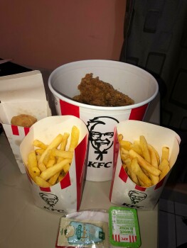 KFC, Santo Domingo, Santo Domingo de los Tsachilas, Ecuador foto #1