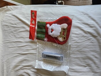 Have received two different packages which I didn't order. صورة فوتوغرافية #1