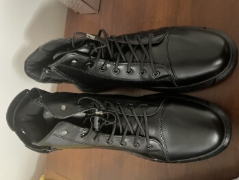 Consumer Safety Report solo son un par de zapatillas negras Recibí un par de zapatillas negras que nunca pedí no se porque... photo #1