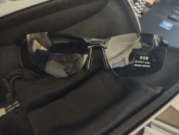 Relatório de segurança do consumidor Product I didn't order I didn't order a pair of glasses foto #1