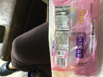 Reseña del consumidor - Seguridad alimentaria Target Grocery, Cole Road, Hagerstown, MD, USA Both my daughter and I ate Brach’s tiny Jelly Bird Eg... foto #2