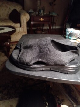 消费者安全报告 I ordered Sandals and they are not as represented. I ordered sandals and the ones sent to me are not... 照片 #2