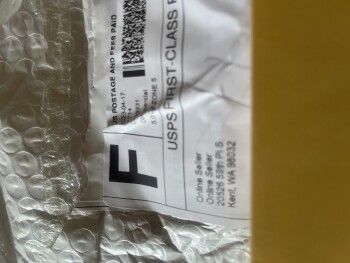 On line seller package that I did not order foto #1