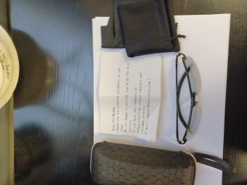 Relatório de segurança do consumidor Scam planterbeds from BOLLETH. ORDERED 1 unit RECEIVED a pair of CHEAP SUNGLASSES. Ordered from Face... foto #1