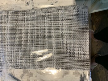 Unordered Placemat or sample of outdoor fabric. Black & gray design Foto #1