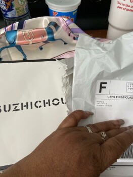 Received a scarf with horses on it that I didn’t order photo #1