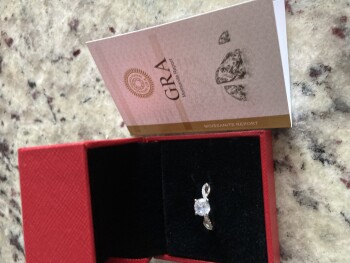 Consumer Safety Report Reçu une bague que je n’ai jamais commandé Reçu une bague que je n’ai jamais commandé de la compagni... photo #1