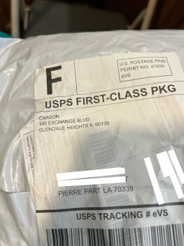 Informe de seguridad del consumidor A package I didn’t order I received A lavender scarf from Carson , 180 exchange Blvd, I’ll 60139 . I... foto #2