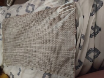 Rapport de sécurité du consommateur I received a beige mat I did not order Received from Carson
180 Exchange Blvd
Glendale heights, IL... photo #1