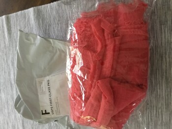 Received a red scarf that I did not order Foto #1